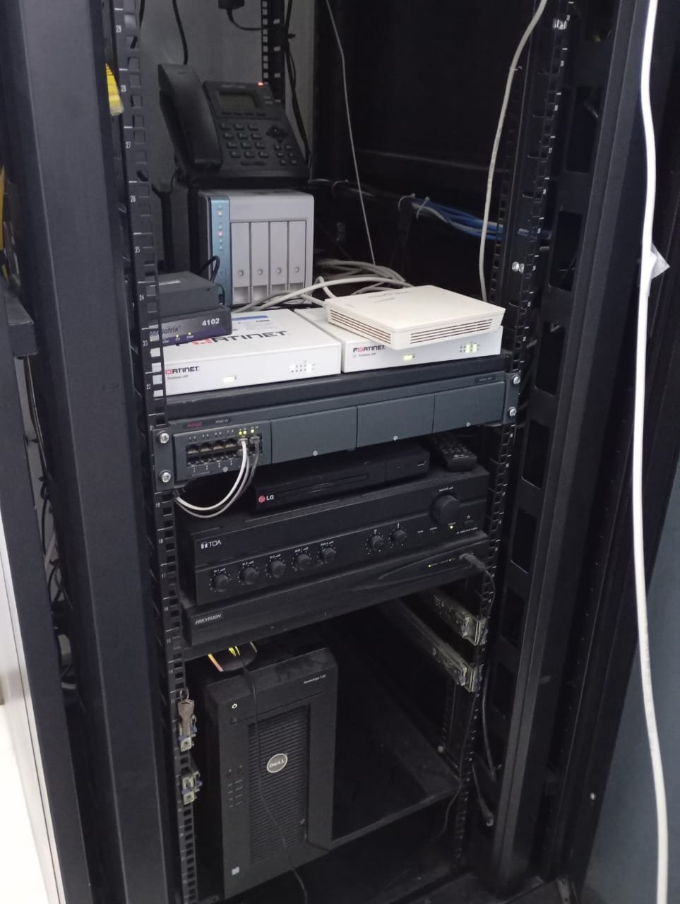 Full clinic IT rack — Fortinet firewall NAS TOA PA Hikvision Dell server installation UAE
